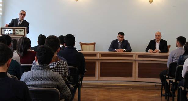 “Azərbaycan Respublikasının multikulturalizm siyasəti” mövzusunda tələbələrlə müzakirə aparılıb