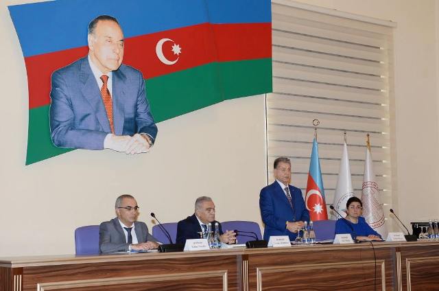 AMEA Rəyasət Heyətinin və Dövlət İdarəçilik Akademiyasının Elmi Şurasının birgə iclası keçirilib