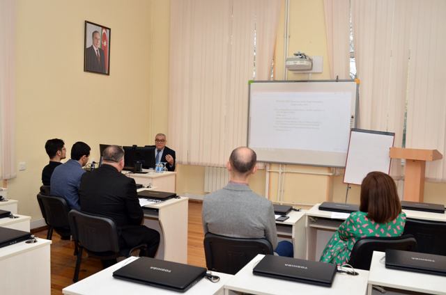 Dövlət İdarəçilik Akademiyasında yerli icra hakimiyyətlərinin əməkdaşları üçün növbəti distant təlim keçirilib