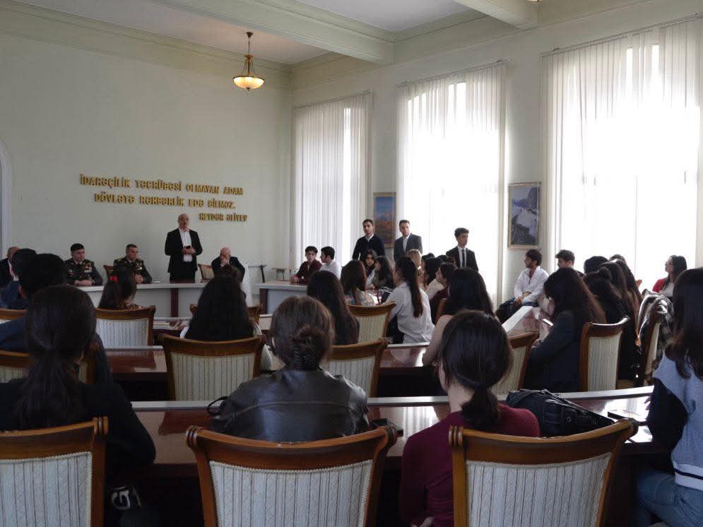 DİA - da tələbələrin qazilərlə görüşü baş tutdu