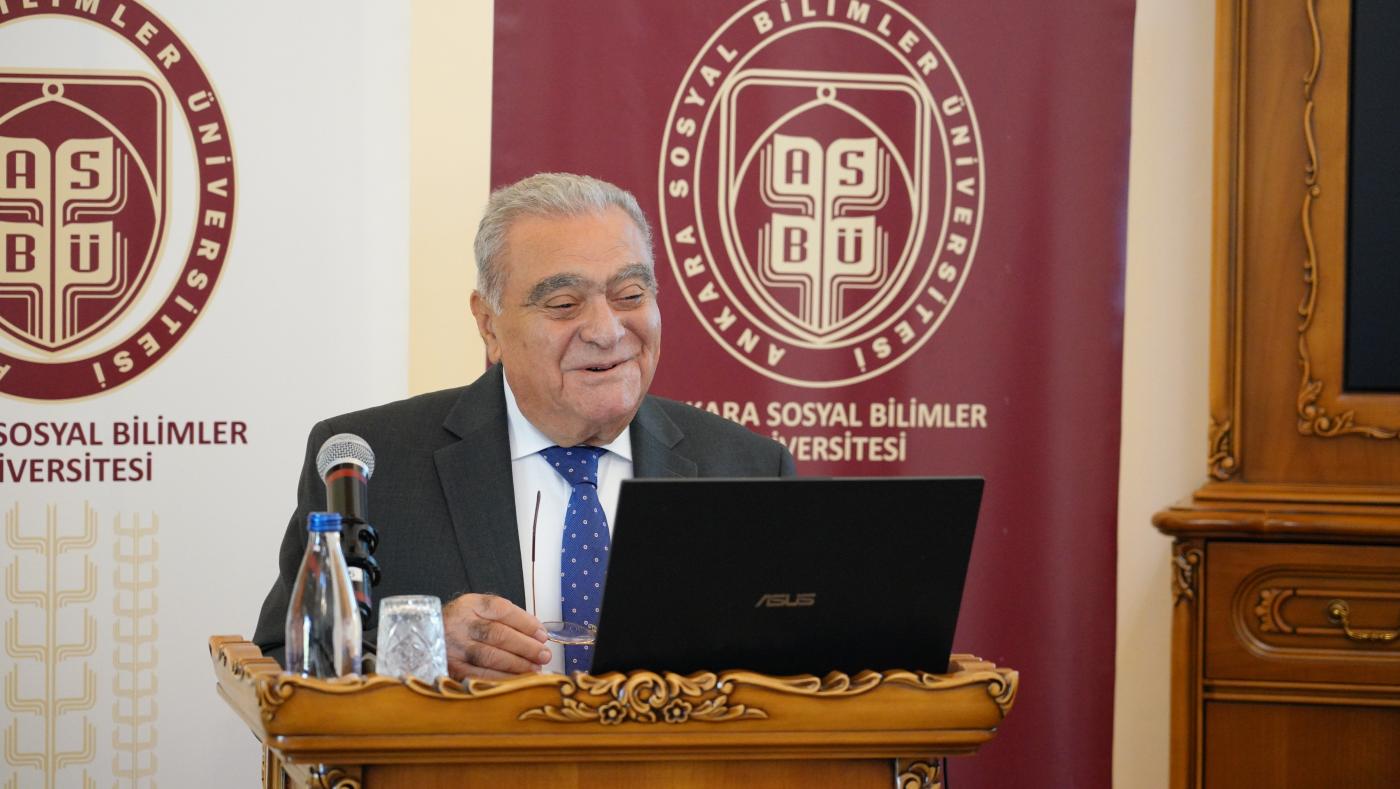 Dövlət İdarəçilik Akademiyasının nümayəndə heyəti<br>Ankara Sosial Elmlər Universitetində (ASBÜ) olmuşlar