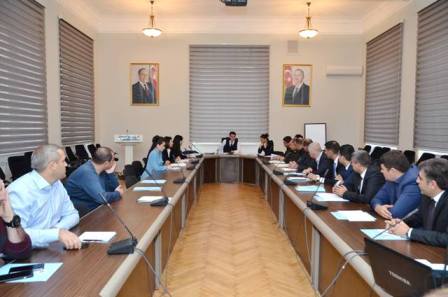 Dövlət İdarəçilik Akademiyasında «Azərbaycan dövlətçiliyinin hüquqi əsasları və inzibati islahatlar» istiqaməti üzrə qısamüddətli ixtisasartırma kursu keçirilmişdir