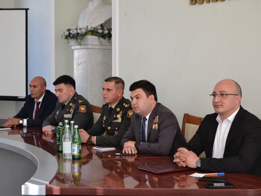 DİA - da tələbələrin qazilərlə görüşü baş tutdu