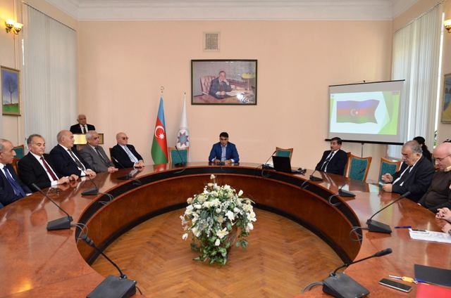 Dövlət İdarəçilik Akademiyasında Dövlət Bayrağı Gününə həsr olunan tədbir keçirilib