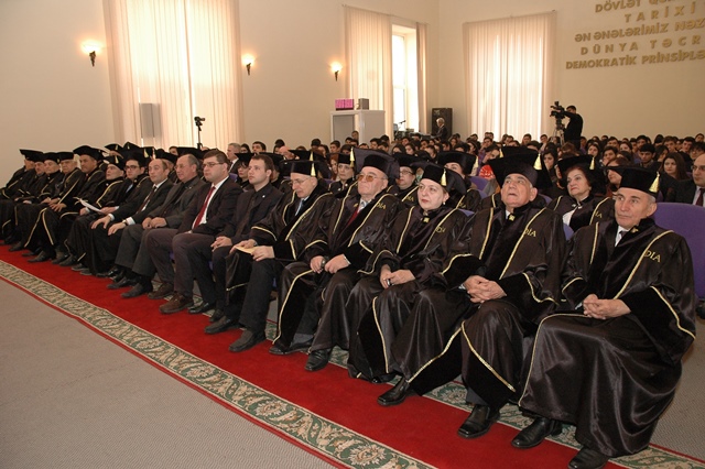 Sosialist İnternasionalının baş katibi Luis Ayala Dövlət İdarəçilik Akademiyasının Fəxri Doktoru adına layiq görülüb