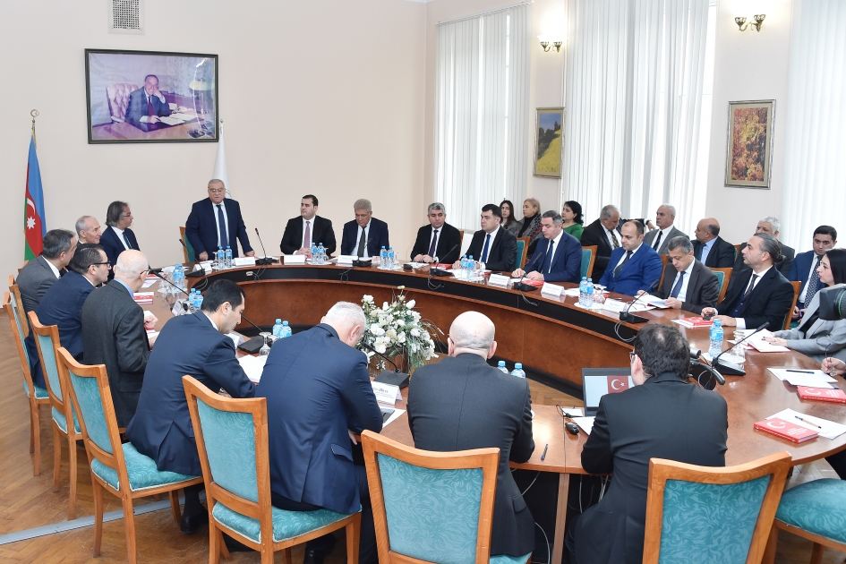 Dövlət İdarəçilik Akademiyasında “Türk Cəza Qanunu” kitabının təqdimatı olub