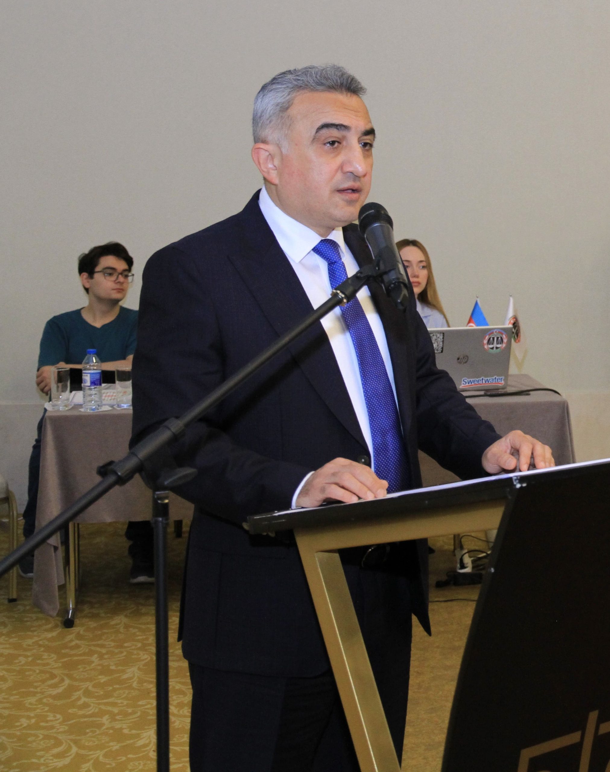 Vəkillər üçün “Prezident İlham Əliyevin yeni dövlət idarəçilik texnologiyaları:COP29-a aparan yol” adlı məruzə təqdim edilib