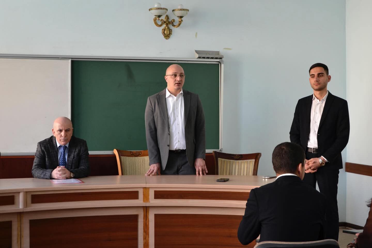 “Prezident İlham Əliyevin innovativ dövlət idarəçiliyi siyasəti” mövzusunda məqalə müsabiqəsi baş tutdu