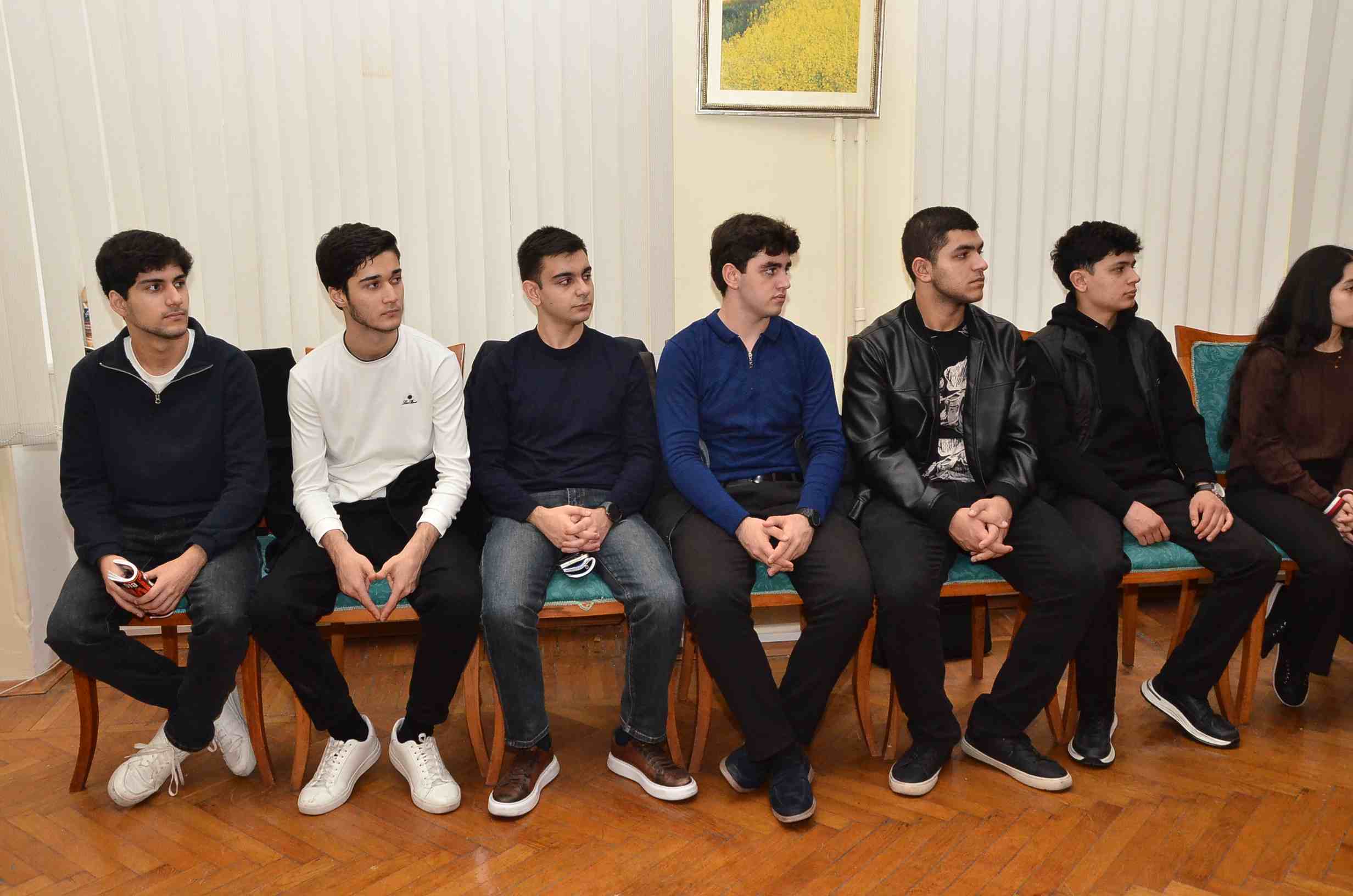 Tələbələrlə effektiv kommunikasiyanın qurulması” mövzusunda təlim keçirilmişdir