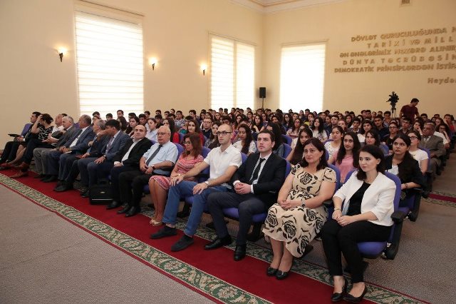 Dövlət İdarəçilik Akademiyasının birinci kurs tələbələri üçün ilk mühazirə Azərbaycanın uğurlarına həsr olunub