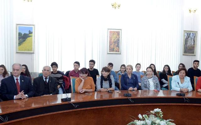 Xalqımızın qürur mənbəyi - Dövlət bayrağımız