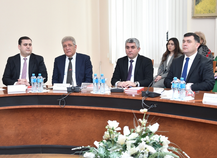 Dövlət İdarəçilik Akademiyasında “Türk Cəza Qanunu” kitabının təqdimatı olub