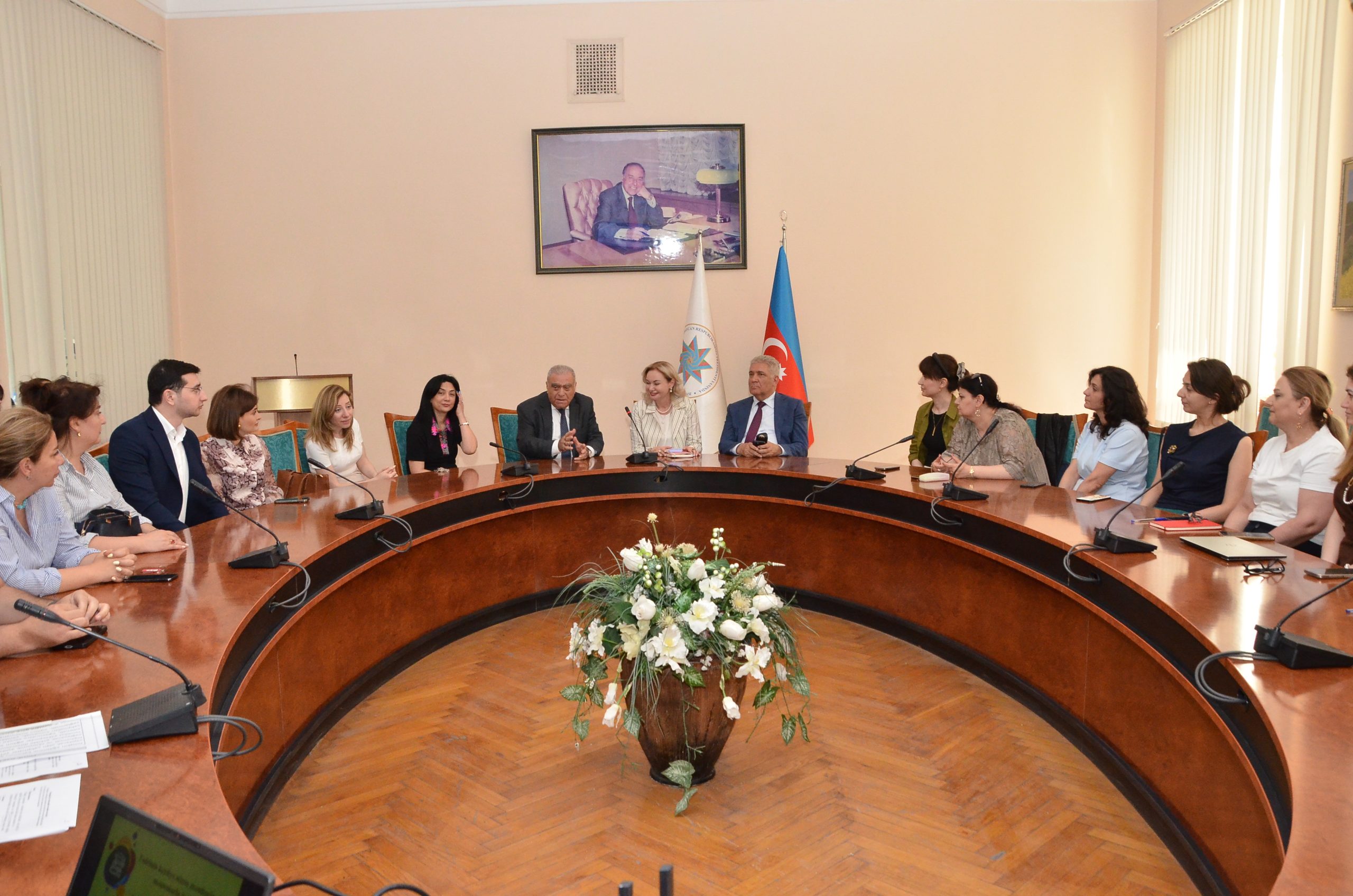 Azərbaycan Respublikasının Prezidenti yanında Dövlət İdarəçilik Akademiyasının Tədrisin Keyfiyyətinin Monitorinqi və Məzunları ilə İş Şöbəsi tərəfindən müəllimlər üçün “Andraqogika: Böyüklər üçün Effektiv Tədris Yanaşmaları” mövzusunda xüsusi təlim təşkil edilmişdir.