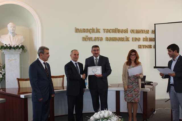 DIA-da “Dövlətin sosial siyasəti: mahiyyət, prioritetlər və həyata keçirilmə mexanizmləri” və ”İnvestisiya proseslərinin dövlət tənzimlənməsi və dövlətin maliyyə-kredit siyasəti”, istiqamətləri üzrə qısamüddətli ixtisasartırma kursları keçirilmişdir