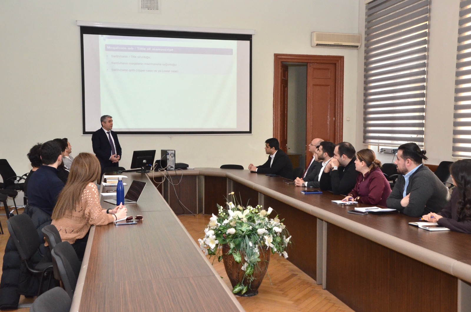 DİA-da “Akademik yazı bacarıqları” mövzusunda növbəti seminar keçirilib