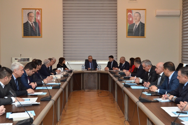 “Müasir dövlət idarəçiliyinin təşkilati əsasları: 15 il innovativ inkişaf yollarında” adlı kursu təşkil edilib