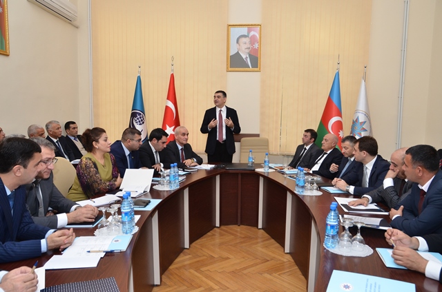 Dövlət İdarəçilik Akademiyasında “Bələdiyyə idarəçiliyinin aktual problemləri” və “Dövlət qulluğu sistemi və təcrübə” istiqamətləri üzrə qısamüddətli ixtisasartırma kursları keçirilmişdir