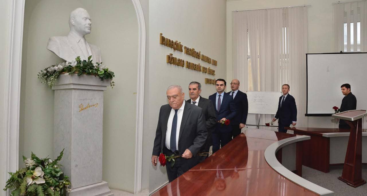 Yeni Azərbaycan Partiyasının  “Biz Azərbaycan xalqının Ümummilli Lideri Heydər Əliyevin elmi-siyasi irsini öyrənirik” məktəbinin sonuncu dərsi baş tutdu