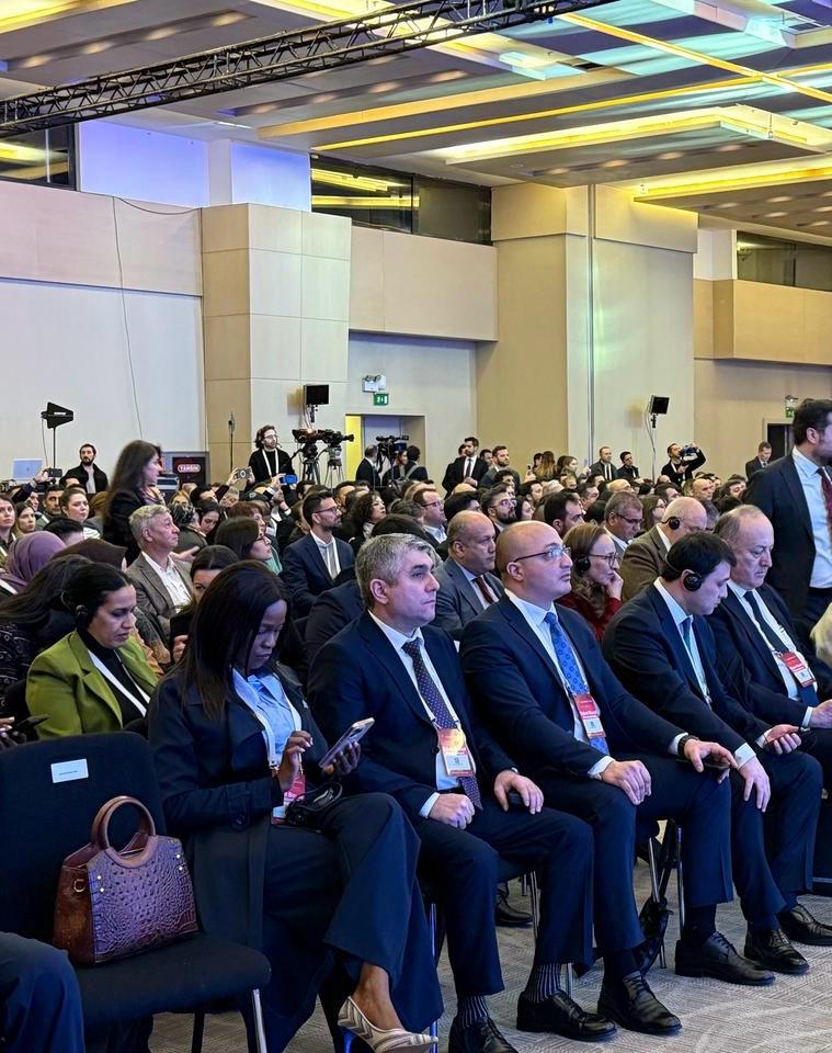 Dövlət İdarəçilik Akademiyasının nümayəndə heyəti beynəlxalq forumda iştirak ediblər