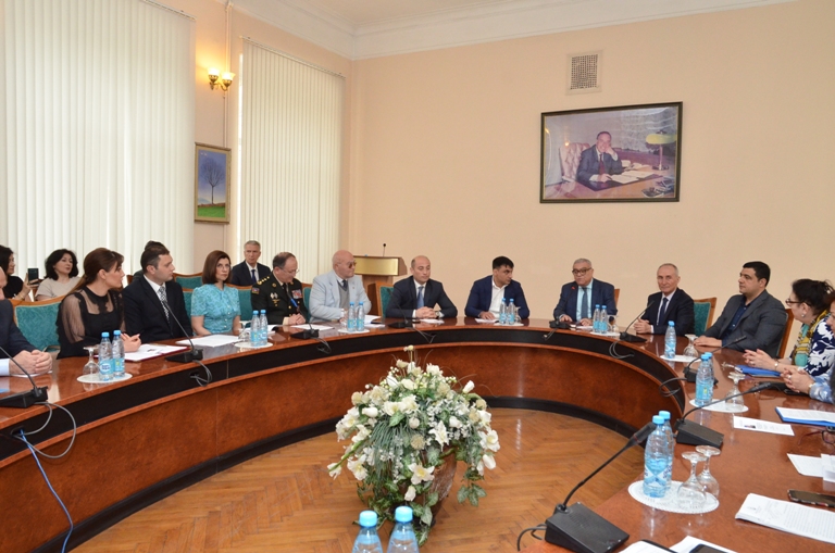 Dövlət İdarəçilik Akademiyasında “Heydər Əliyev ideyaları və müasir Azərbaycan” mövzusunda doktorant və dissertantların elmi-praktiki konfransı keçirilib