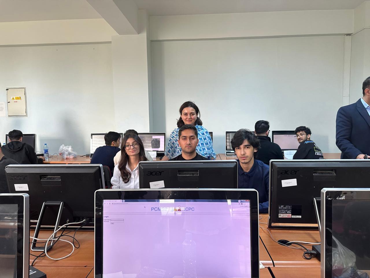 Tələbələrimiz müsabiqədə fərqlənmə sertifikatına layiq görülüblər