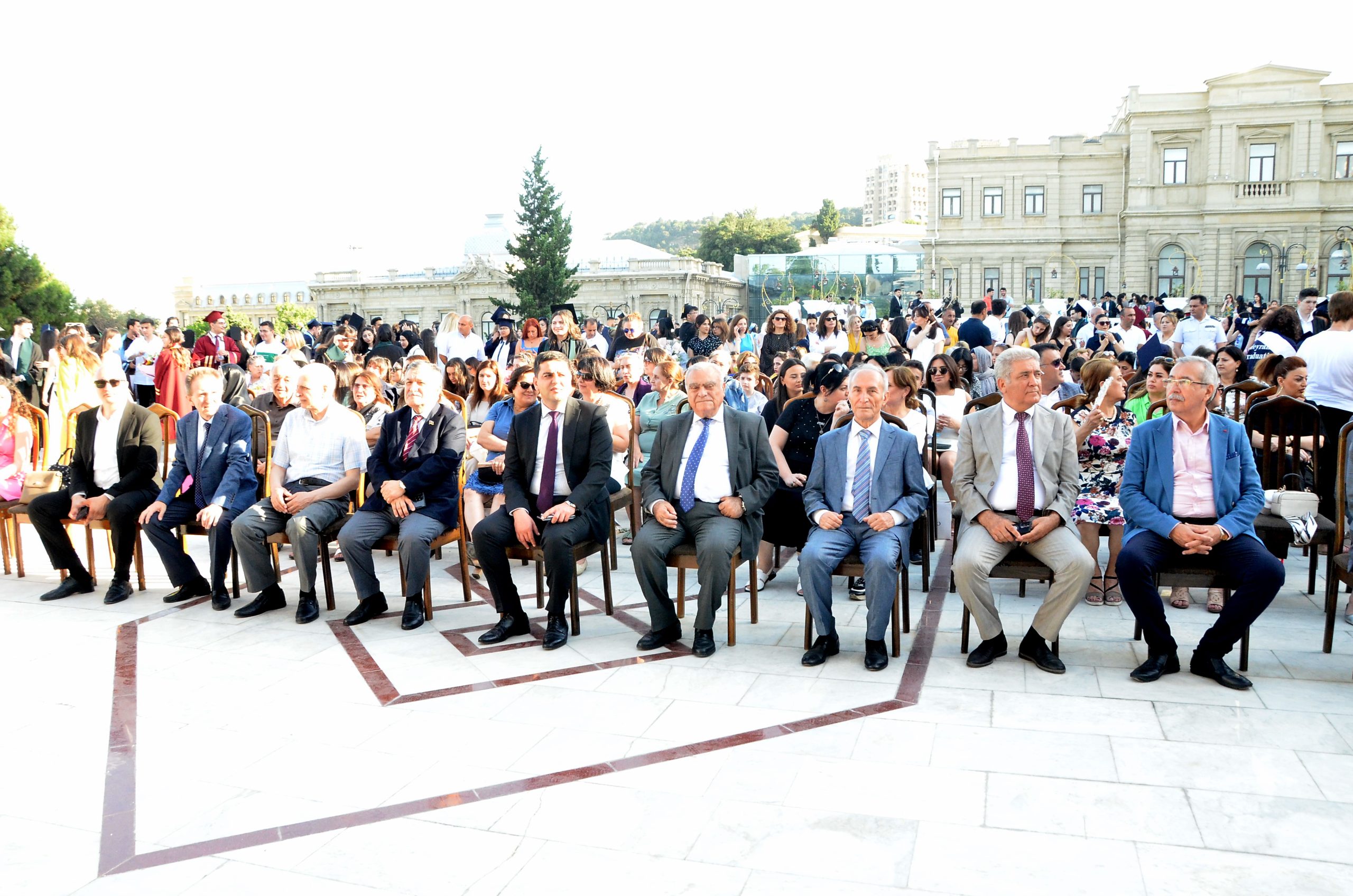 Dövlət İdarəçilik Akademiyası tələbələrinin “Məzun günü” keçirilib