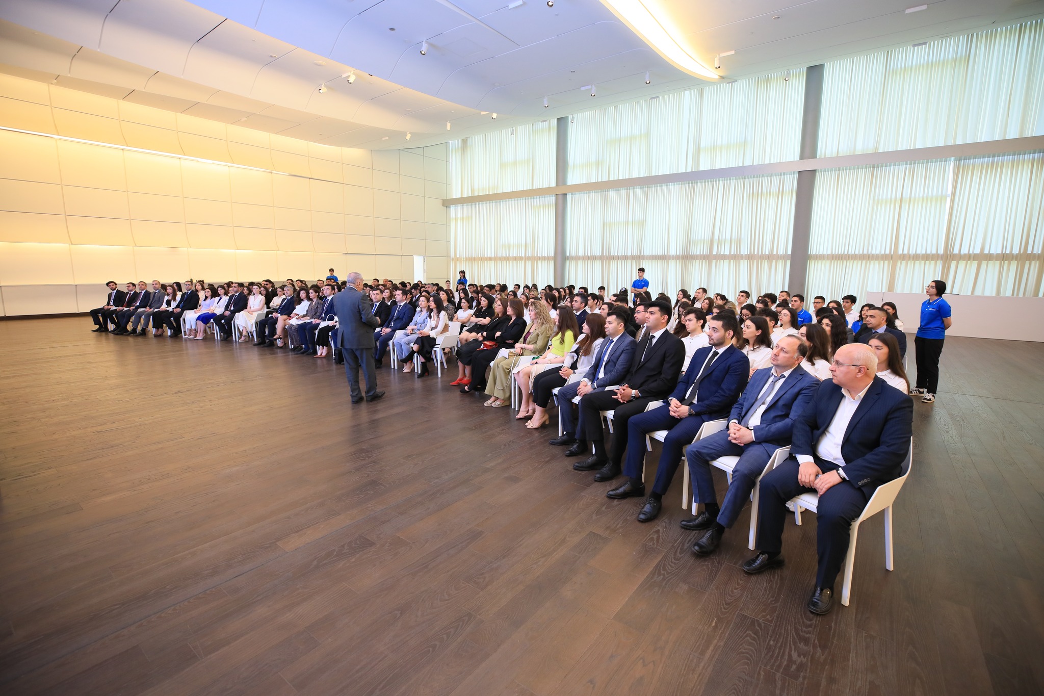 “Prezident İlham Əliyevin innovativ dövlət idarəçiliyi texnologiyaları: COP29-a aparan yol” mövzusunda təqdimat keçirilib