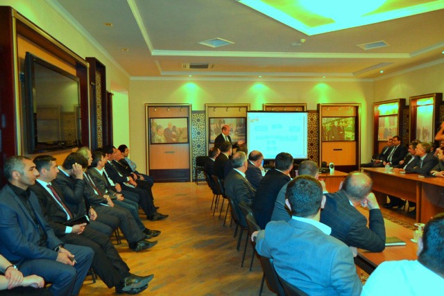 Müasir dövlət idarəçiliyinin təşkilati əsaslari: 15 il innovativ inkişaf yollarinda