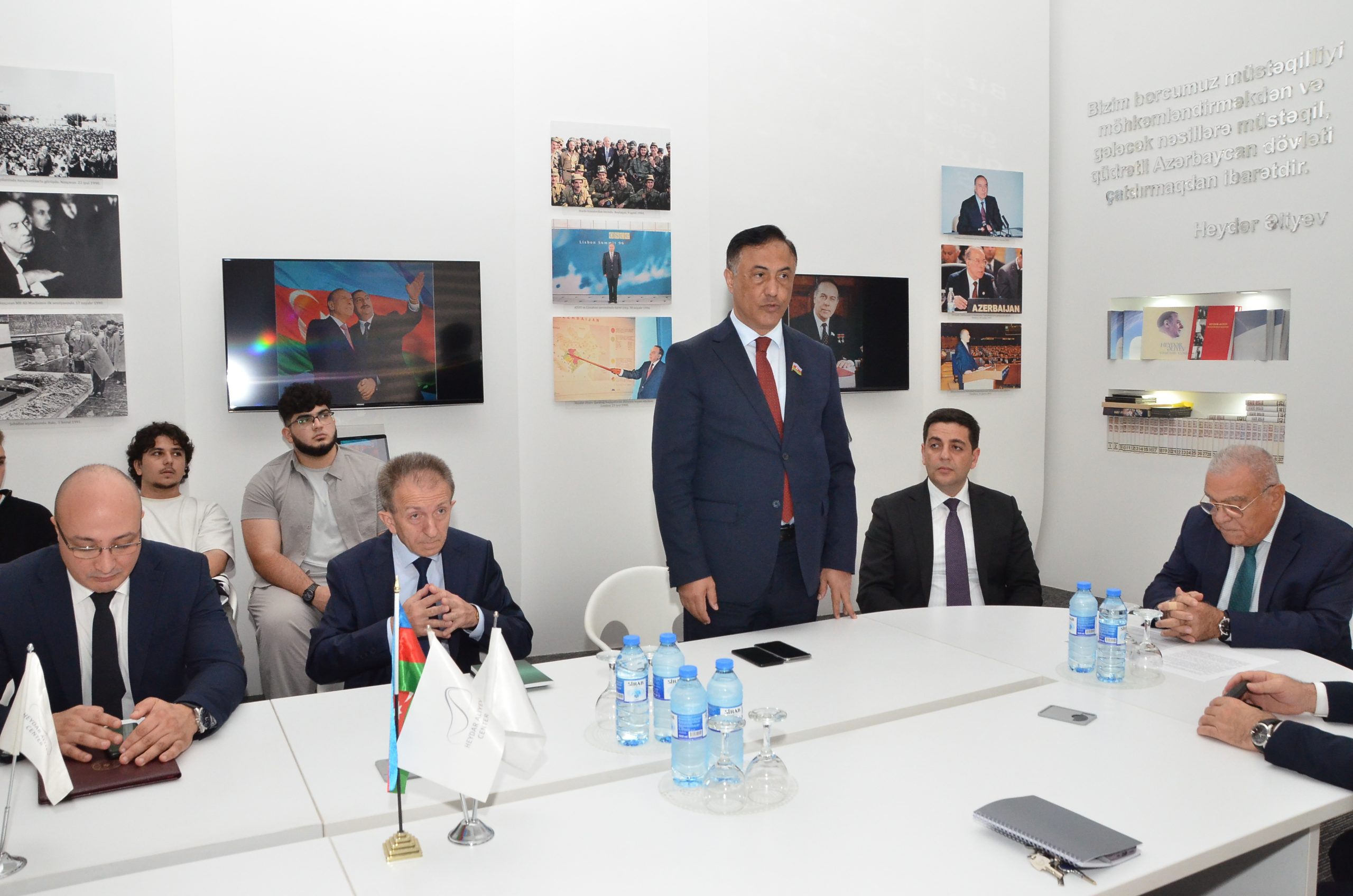 Dövlət İdarəçilik Akademiyasında Dövlət Suverenliyi Günü qeyd olundu