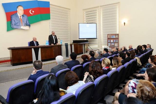 DİA-da seminar: “Heydər Əliyev və Azərbaycan Respublikasının müasir gömrük siyasəti”