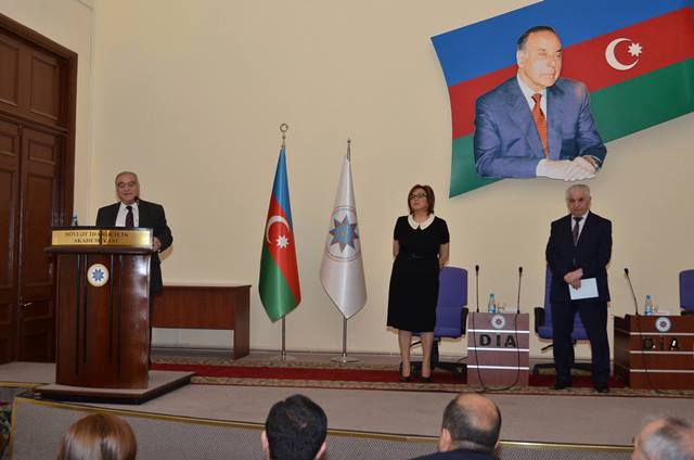 Dövlət İdarəçilik Akademiyasında Dövlət qulluqçularının peşə bayramına həsr edilən elmi-praktiki konfrans keçirilib