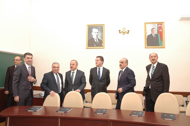 26 yanvar 2015-ci il tarixində Azərbaycan Respublikasının Prezidenti yanında Dövlət İdarəçilik Akademiyasında “Qafqaz Dövlət İdarəçiliyi Araşdırma və Tədris Mərkəzi”nin açılış mərasimi və “Yüksək vəzifəli dövlət qulluqçularının təlimi” proqramının ilk mühaziləri keçirilib