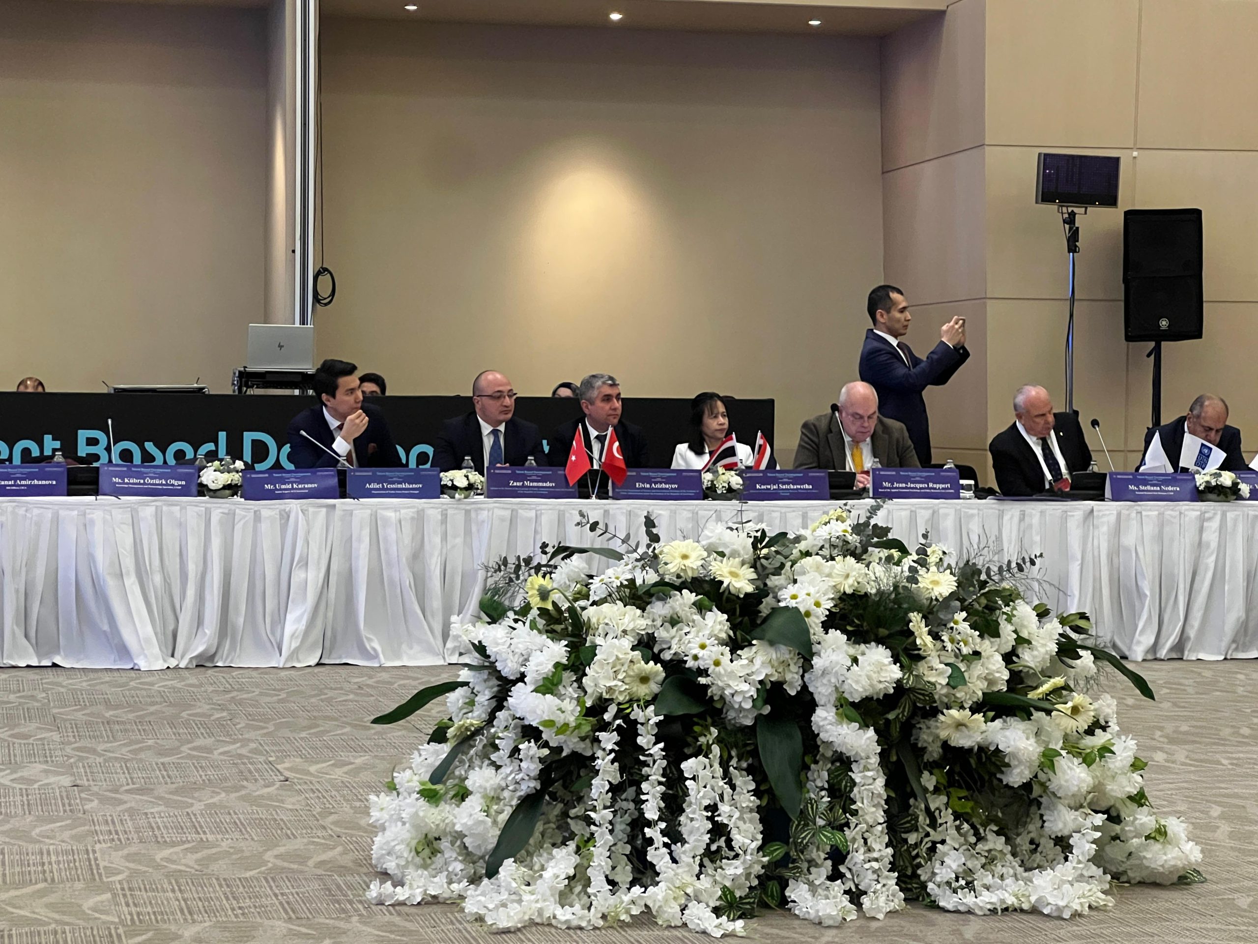 Dövlət İdarəçilik Akademiyasının nümayəndə heyəti beynəlxalq forumda iştirak ediblər