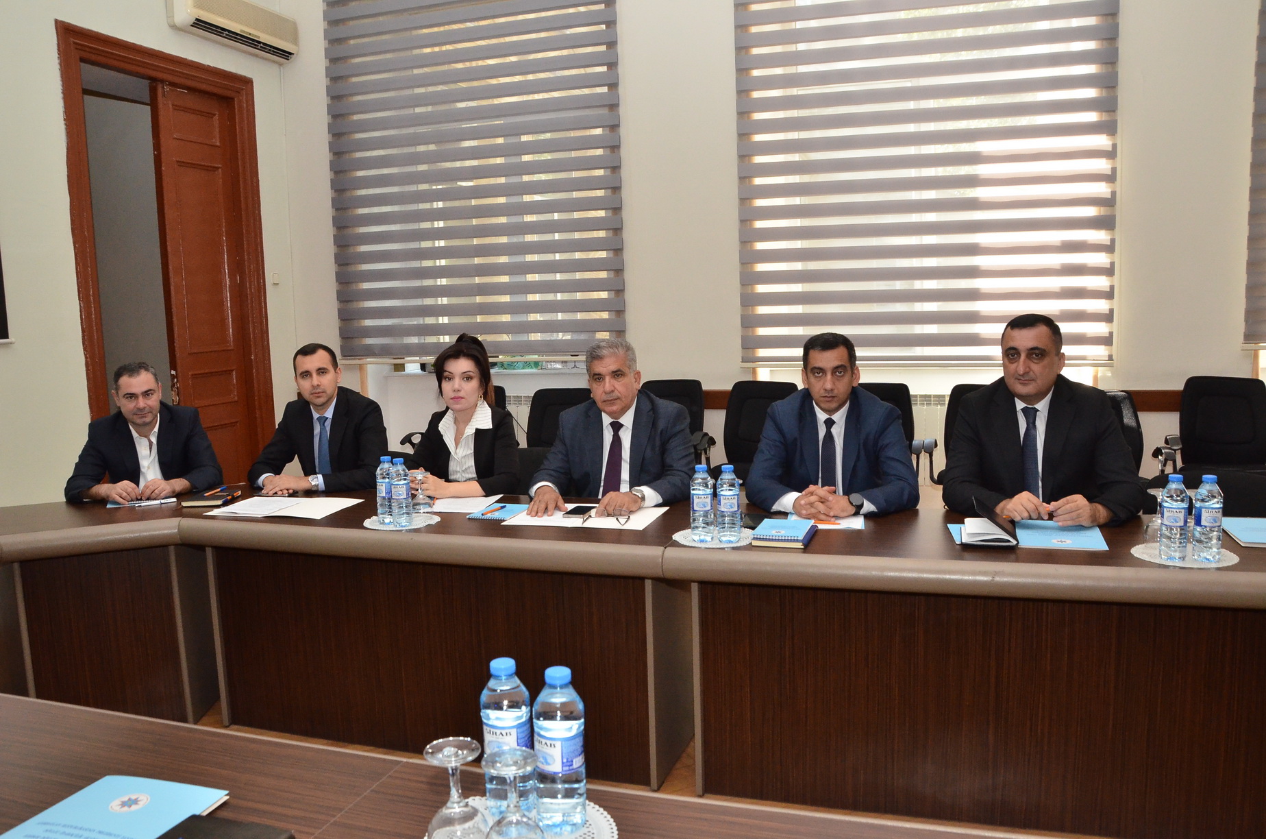 Dövlət İdarəçilik Akademiyasında  icra hakimiyyəti orqanlarının “Sosial-iqtisadi inkişafın təhlili və proqnozlaşdırılması” və “İctimai-siyasi və humanitar məsələlər” şöbələrinin rəhbərləri üçün təlim baş tutdu.