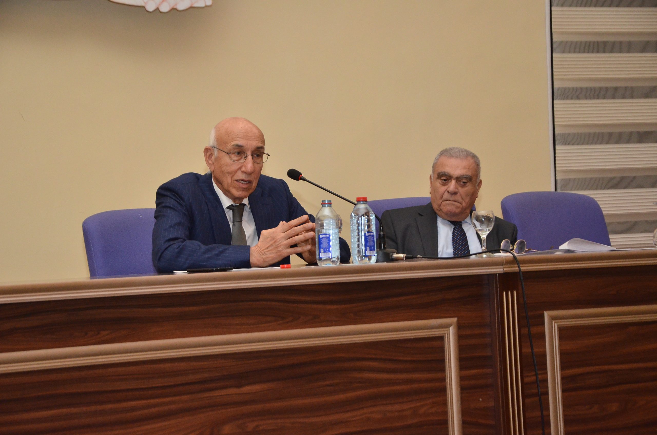 Dövlət İdarəçilik Akademiyasında “Postmünaqişə dövründə Azərbaycanla Ermənistan arasında problemlərin tənzimlənməsi: mövcud reallıqlar və beynəlxalq hüquq” mövzusunda tədbir keçirilib