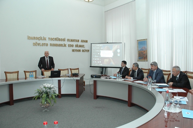 “Dövlətin qulluğunun təşkilatı əsasları və dövlətin kadr siyasəti” üzrə kurslara yekun vurulmuşdur