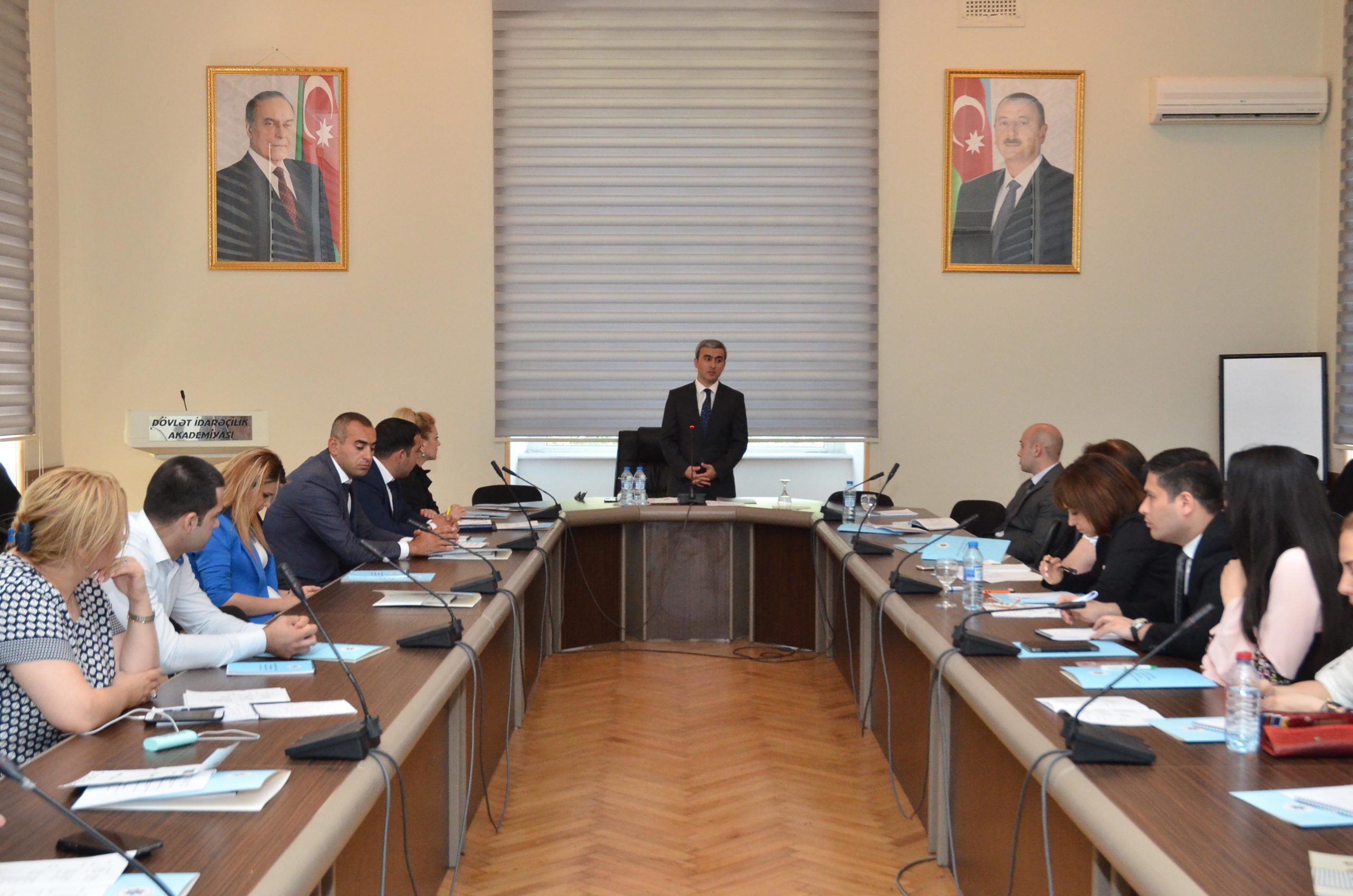 Dövlət İdarəçilik Akademiyasında “Multikulturalizm-Azərbaycan Respublikasının dövlət siyasəti kimi” istiqaməti üzrə qısamüddətli ixtisasartırma kursu keçirilib