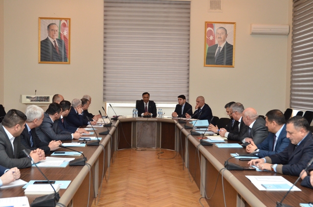 “Müasir dövlət idarəçiliyinin təşkilati əsasları: 15 il innovativ inkişaf yollarında” adlı kursu təşkil edilib