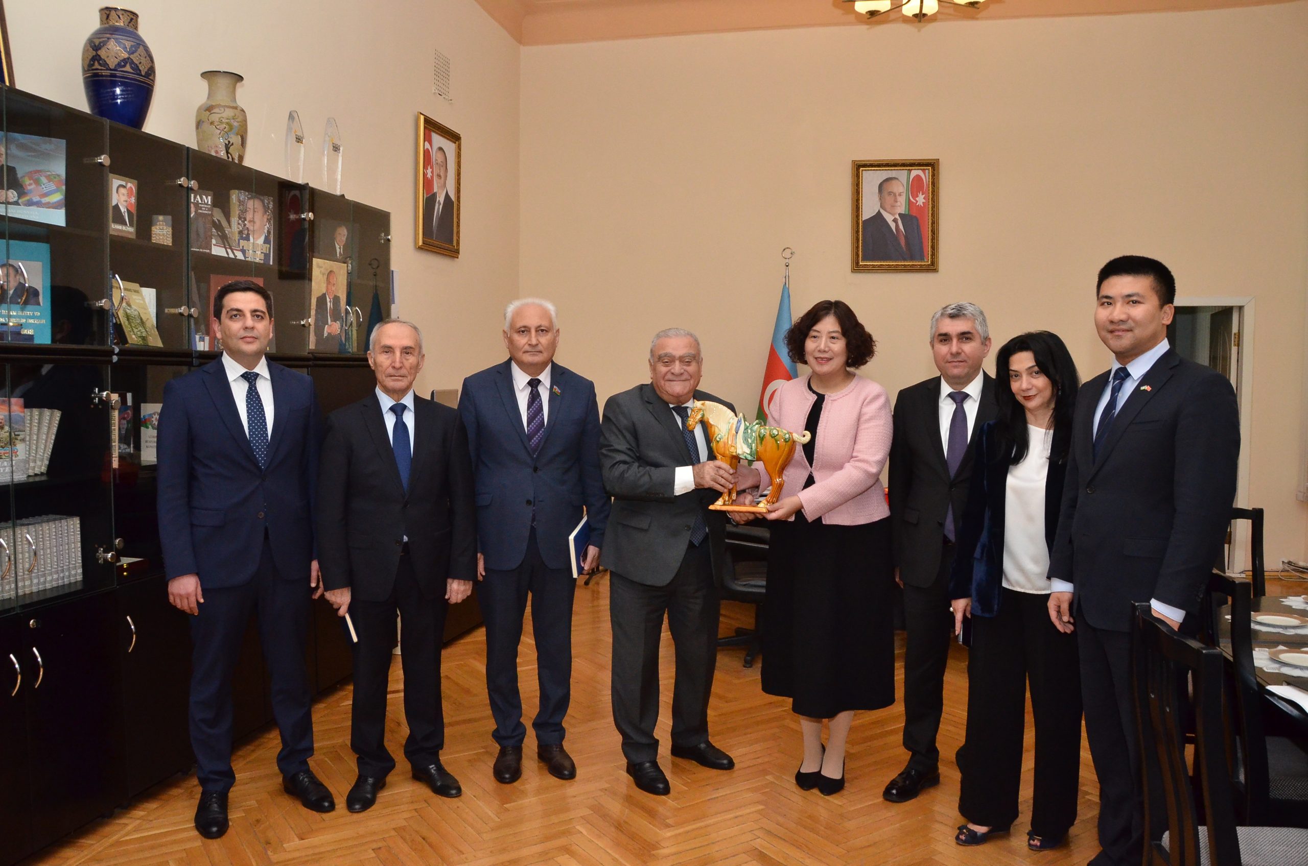 Çin Xalq Respublikasının ölkəmizdəki fövqəladə və səlahiyyətli səfiri Lu Mey Dövlət İdarəçilik Akademiyasında olub