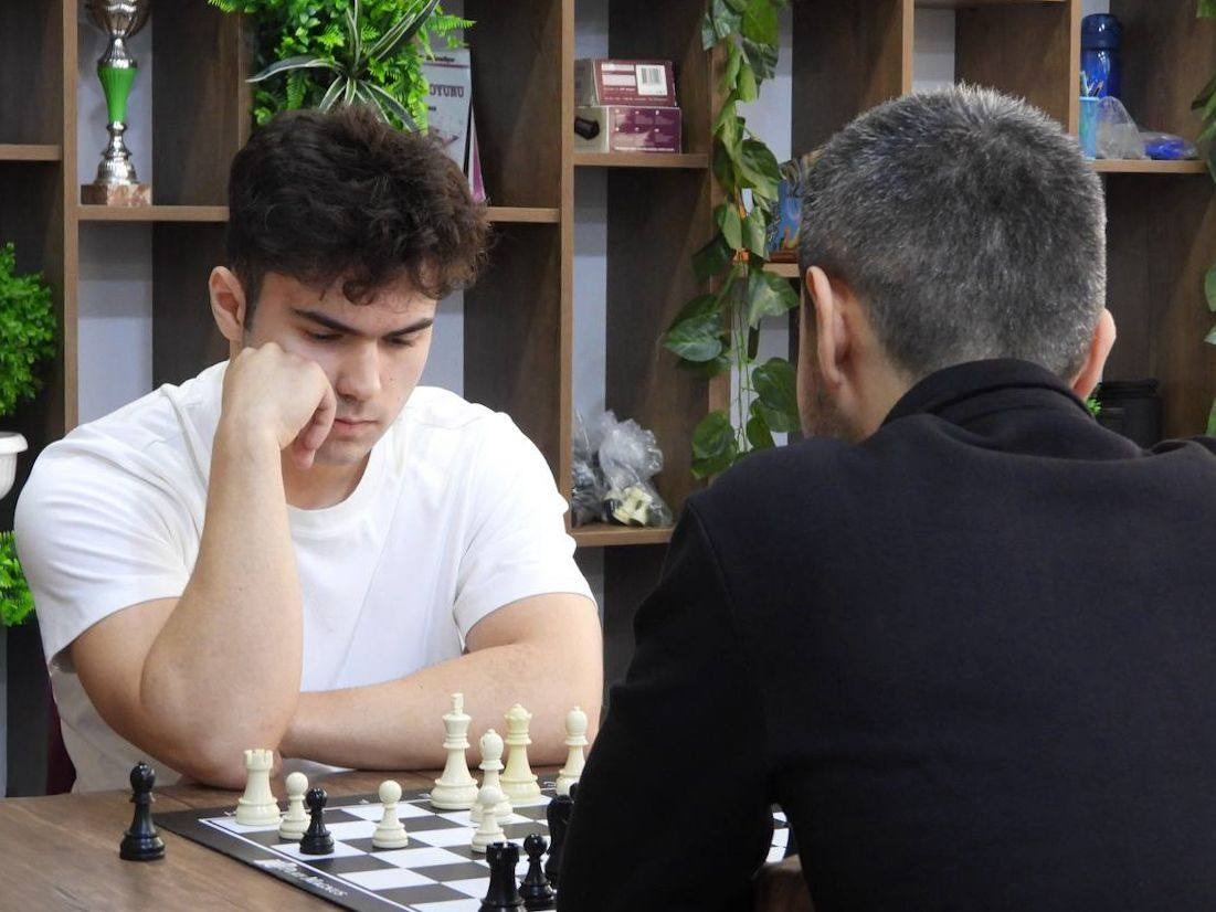 DİA tələbələri arasında şahmat turniri keçirilmişdir.