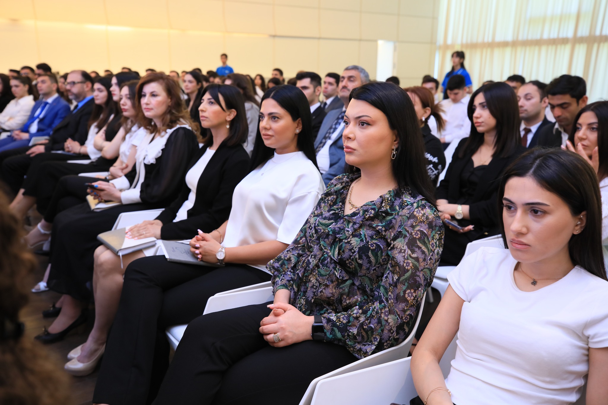 “Prezident İlham Əliyevin innovativ dövlət idarəçiliyi texnologiyaları: COP29-a aparan yol” mövzusunda təqdimat keçirilib