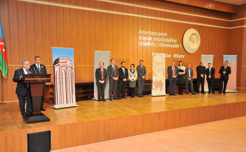 Azərbaycan Respublikasının Prezidenti Yanında Dövlət İdarəçilik Akademiyasının və YAP Suraxanı rayon təşkilatının birgə təşkilatçılığı ilə ümummilli lider Heydər Əliyevin xatirəsinə həsr olunmuş silsilə tədbirlər keçirilir