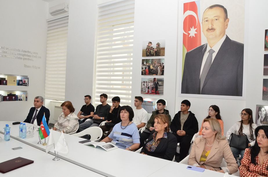 Dövlət İdarəçilik Akademiyasında Dövlət Suverenliyi Günü qeyd olundu