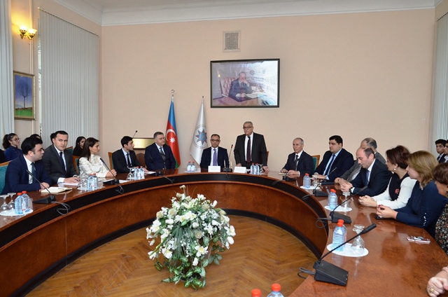 Dövlət İdarəçilik Akademiyası ilə Maliyyə Bazarlarına Nəzarət Palatası arasında Anlaşma Memorandumu imzalanıb