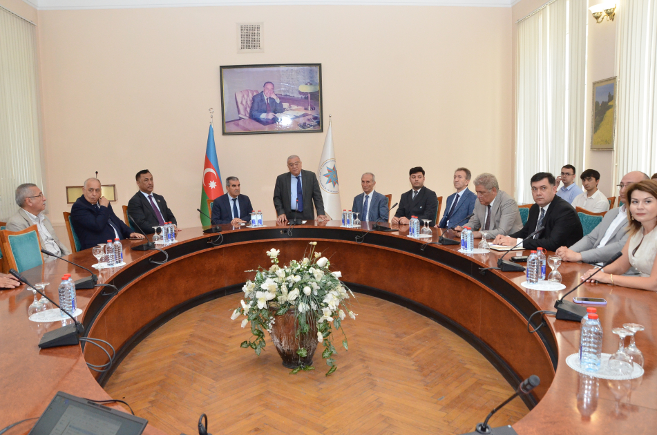 Milli Qurtuluş Gününə həsr olunmuş elmi-praktik konfrans keçirilib