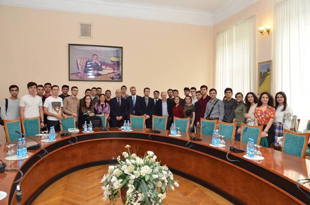 Dövlət İdarəçilik Akademiyasında Bern universitetinin professorunun məruzəsi dinlənilib