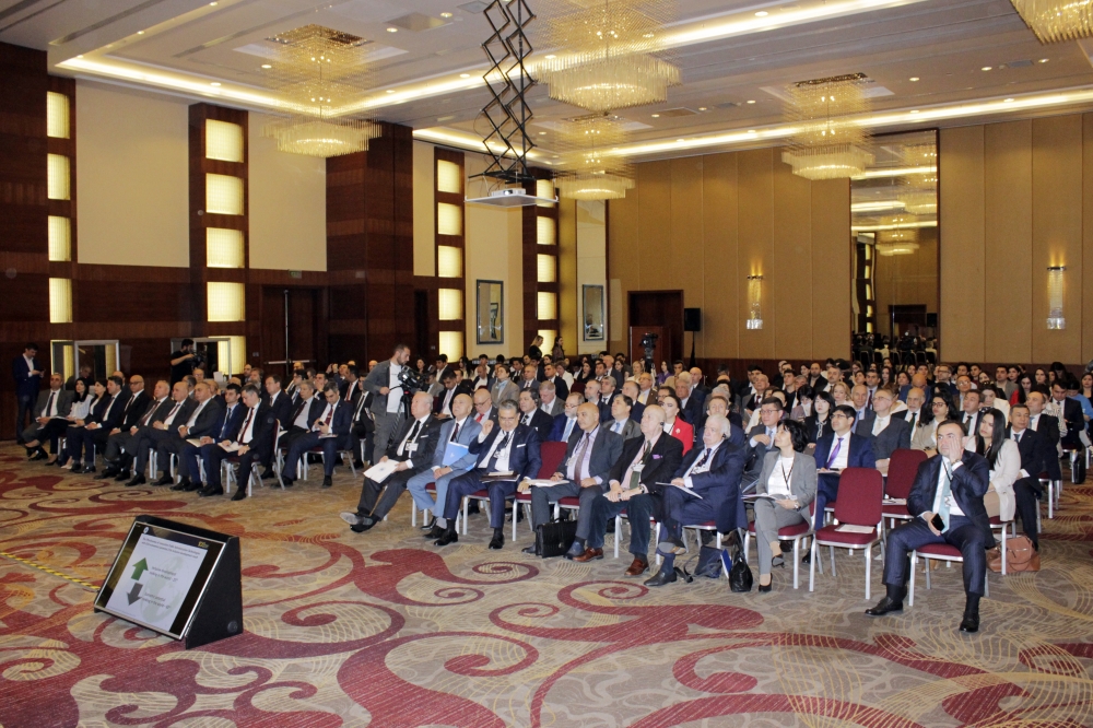 "Ümummilli Lider Heydər Əliyevin xarici siyasətinin prioritetləri” mövzusunda beynəlxalq konfrans keçirilib