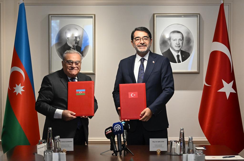 Dövlət İdarəçilik Akademiyası ilə Türkiyə Respublikası Prezident Administrasiyası<br>yanında İnsan Resursları Ofisi arasında anlaşma memorandumu imzalanmışdır