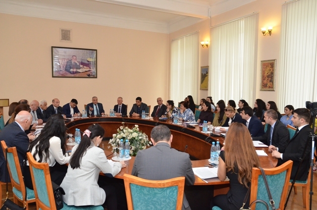 Dövlət İdarəçilik Akademiyasında “Heydər Əliyev ideyaları və müasir Azərbaycan” mövzusunda doktorant və dissertantların elmi-praktiki konfransı keçirilib