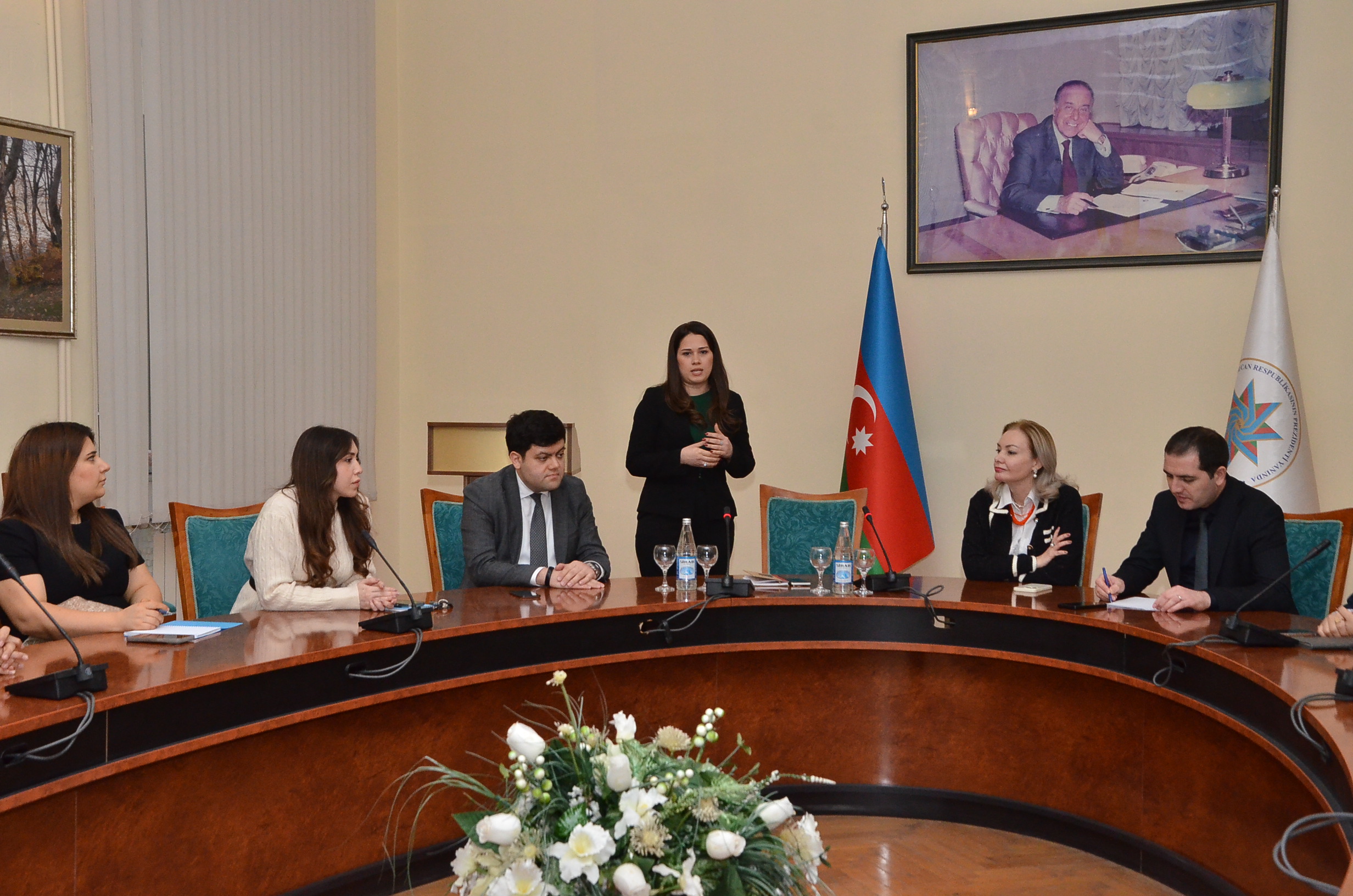 DİA-da “İdarəetmədə İnsan Resurslarının rolu: Seçim, inkişaf və motivasiya mexanizmləri” adlı təlim keçirilmişdir.